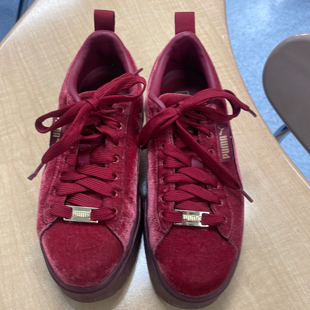 Maroon velvet platform PUMA women's 7.5